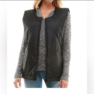 Socialite black lightweight Quilted Vest
